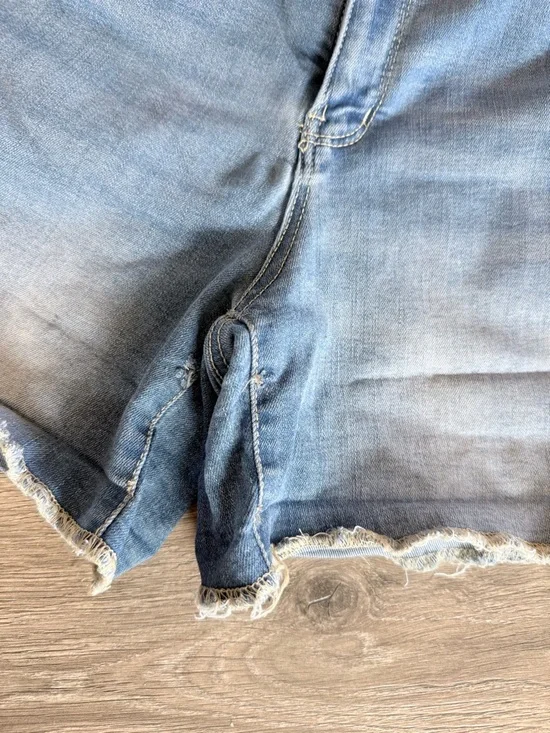 Wax Jean Light Wash Blue Denim Rolled Hem Shorts - Picture 4 of 9